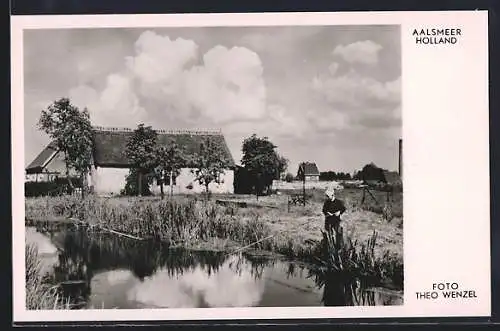 AK Aalsmeer, Uferpartie mit Angler