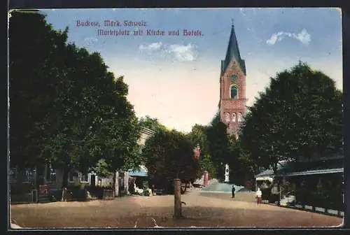 AK Buckow /Märk. Schweiz, Marktplatz mit Kirche und Hotels