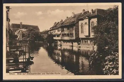 AK Erfurt, Schlösserbrücke und Kleine Synagoge mit Barfüsser-Kirche, Panorama vom Wasser aus