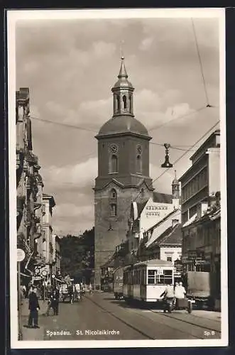 AK Berlin-Spandau, Strassenbahn vor der St. Nicolaikirche