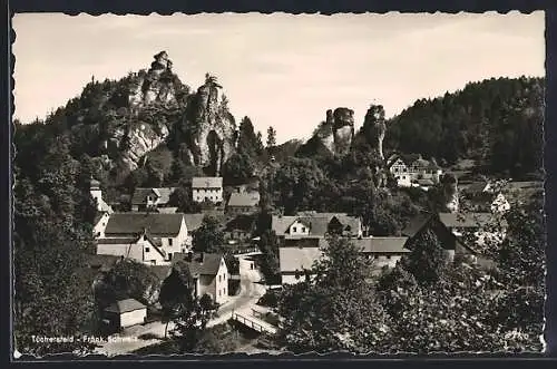 AK Tüchersfeld /Fränk. Schweiz, Blick auf den Ort mit Felsformationen