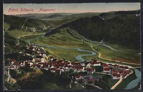 AK Muggendorf /Fränk. Schweiz, Ortsansicht mit Fluss und Blick ins Tal