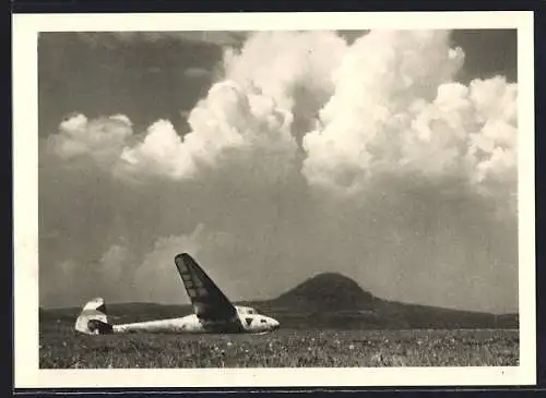 AK Segelflugzeug am Boden