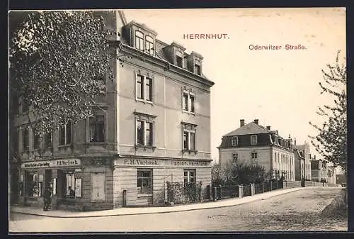 AK Herrnhut, Oderwitzer Strasse mit Papier-Handlung von P. H. Verbeek