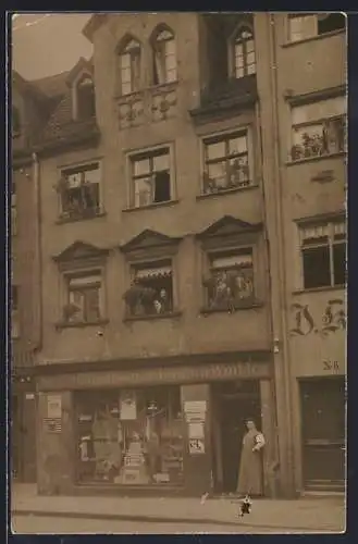 Foto-AK Nürnberg, Haus und Strasse Am Sand 8, Seifenhandlung von Johann Winkler