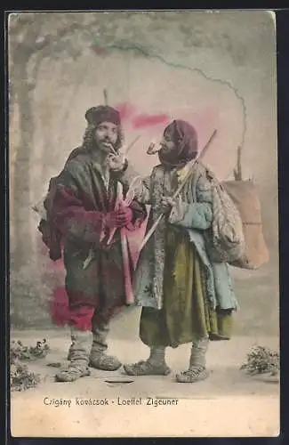 AK Sinti und Roma / Loeffel-Zigeuner mit Tabakspfeifen