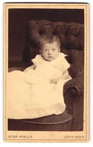 Fotografie Gebr. Noelle, Göttingen, Kurzestrasse 5, Paula H. als Kleinkind
