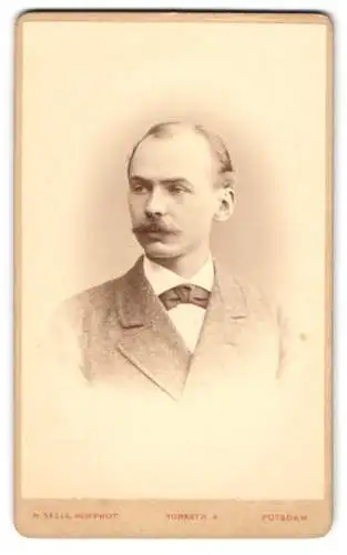 Fotografie H. Selle, Potsdam, Yorkstrasse 4, Herr Geick mit Schnurrbart