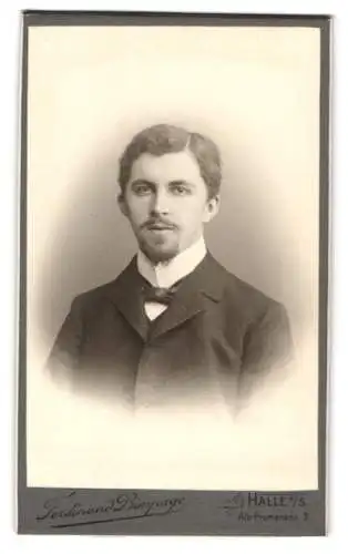 Fotografie Ferdinand Bimpage, Halle a. S., Alte Promenade 9, Karl Volkard im Jahr 1901