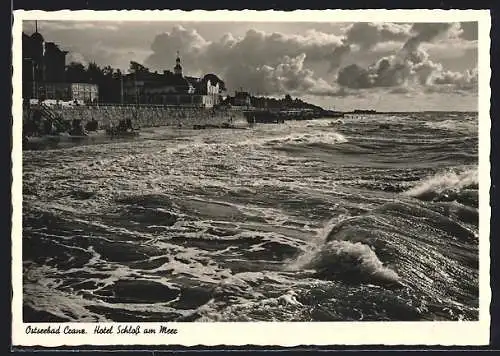 AK Cranz /Ostsee, Hotel Schloss am Meer von der bewegten See aus