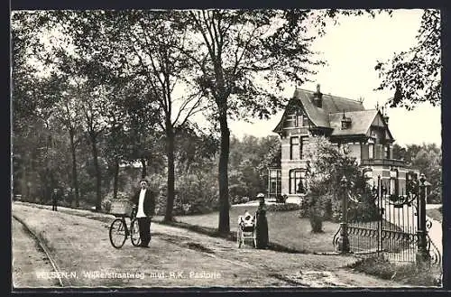 AK Velsen, Wijkerstraatweg met R.K. Pastorie