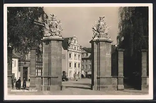 AK Ansbach, Schlosstor und Strassenpartie mit Geschäft von Adalbert Stempfle