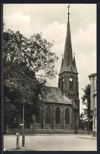 AK Torgelow / Meckl., Kirche mit Strassenpartie