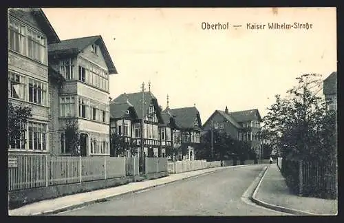 AK Oberhof / Thüringen, Kaiser Wilhelm-Strasse mit Wohnhäusern