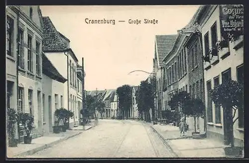 AK Cranenburg / Westf., kleines Mädchen in der Grossen Strasse