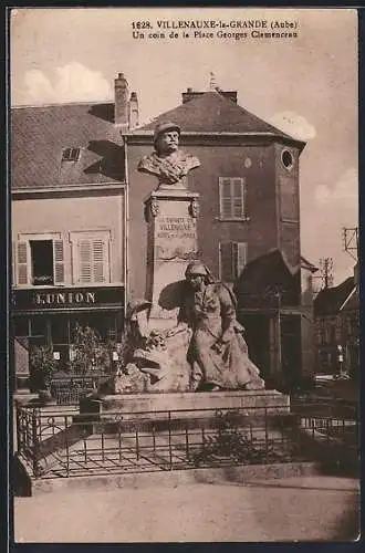 AK Villenauxe-la-Grande, Un coin de la Place Georges Clémenceau
