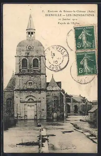AK Dienville, Les inondations du 31 janvier 1910, facade de l`église