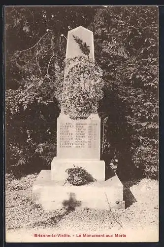 AK Brienne-la-Vieille, Le Monument aux Morts