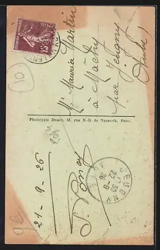 AK Villeneuve-au-Chemin, La Chapelle entourée de forêt