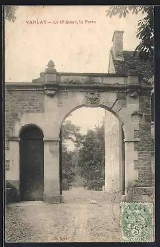 AK Vanlay, Le Château, la Porte