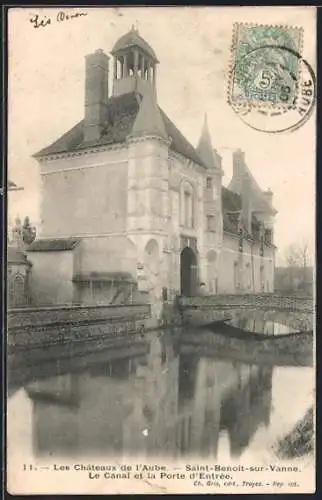 AK Saint-Benoît-sur-Vanne, Le Canal et la Porte d`Entrée du Château de l`Aube