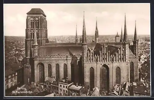 AK Danzig / Gdansk, Ansicht der St. Marienkirche