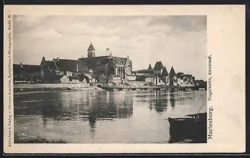 AK Marienburg / Malbork, Blick zum Schloss Marienburg, Nogatseite