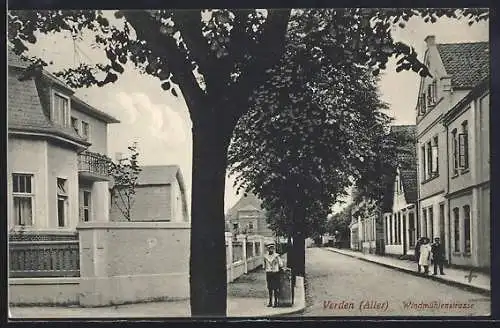 AK Verden /Aller, Windmühlenstrasse mit Kindern