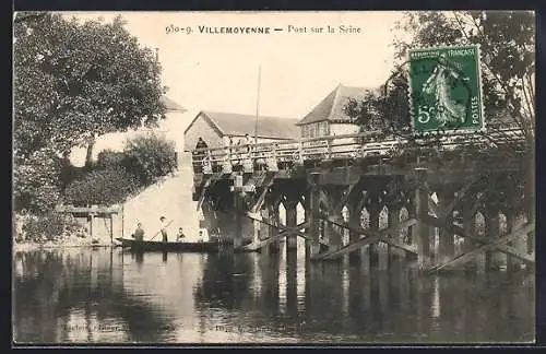 AK Villemoyenne, Pont sur la Seine et barque naviguant sur l`eau