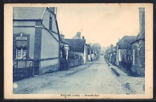 AK Palis, Grande-Rue avec maisons traditionnelles