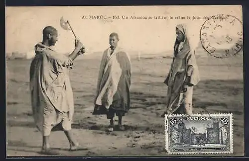 AK Maroc, Un Aissaoua se taillant le erâne le Jour de Sacrifices