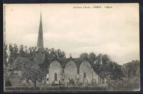 AK Ormes, L`Église entourée de verdure