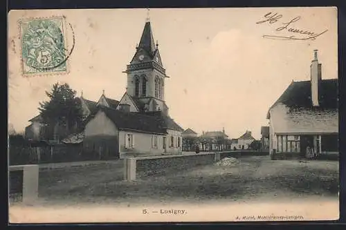 AK Lusigny, Vue de l`église et des bâtiments environnants