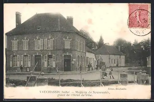 AK Vauchassis, Magasin de Nouveautés, place de l`Hôtel de ville