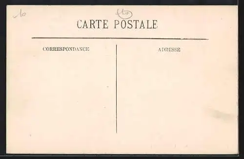 AK Sainte-Savine, L`Église avec visiteurs devant l`entrée