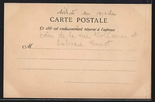 AK Troyes, Boulevard Carnot avec passants et calèche