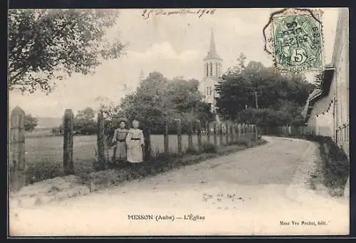 AK Messon, L`Église et route de campagne avec deux enfants