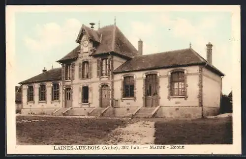 AK Laines-aux-Bois, Mairie et école du village
