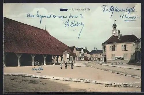 AK Piney, L`Hôtel de Ville et la halle avec des annotations manuscrites