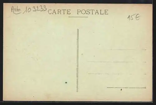 AK St-Pouange, L`Église entourée d`arbres et d`un chemin rustique