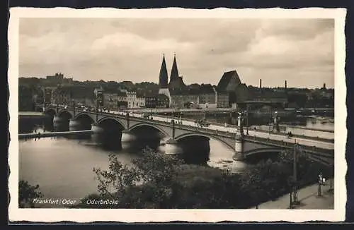 AK Frankfurt /Oder, Oderbrücke, Im Hintergrund Kirche