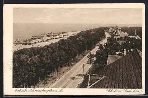 AK Brunshaupten i. M., Ostseebad, Badestrand mit Strassenpartie