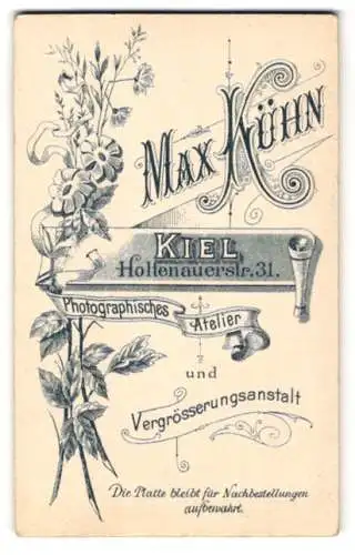Fotografie Max Kühn, Kiel, Holtenauerstr. 31, Anschrift des Ateliers mit florarer Verzierung