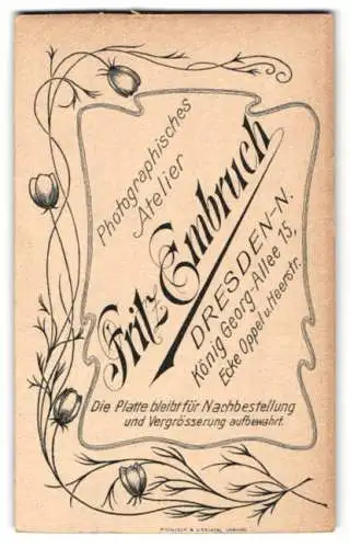Fotografie Fritz Embruch, Dresden, König Georg-Allee 15, Anschrift des Ateliers nebst floraler Verzierung
