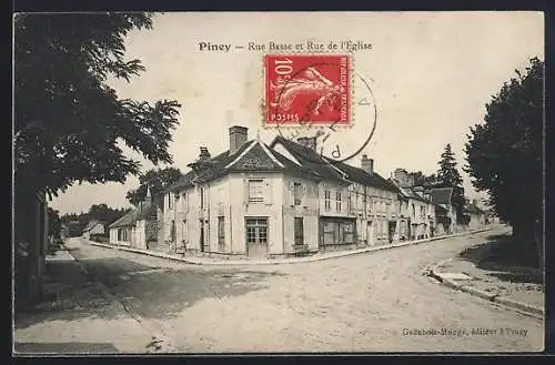 AK Piney, Rue Basse et Rue de l`Église avec architecture traditionnelle