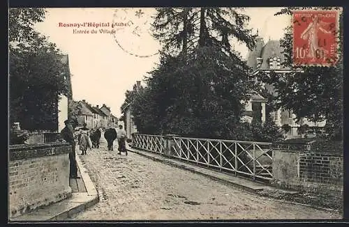 AK Rosnay-l`Hôpital, Entrée du Village avec pont et passants