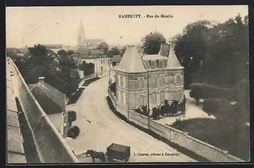 AK Ramerupt, Rue du Moulin avec vue sur une maison et l`église au fond