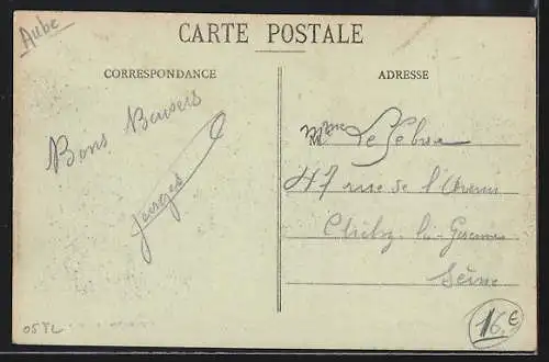 AK Dosnon, L`École avec des enfants rassemblés devant l`entrée