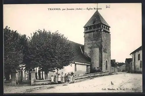 AK Trannes, Église Romane et village en arrière-plan