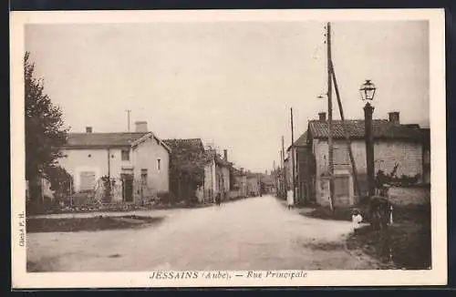 AK Jessains, Rue Principale avec maisons et lampadaire